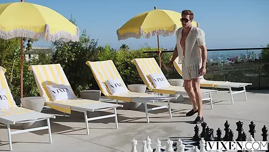 Vixen - sahabat mungil molly little & xxlayna marie lagi asik seks threesome diam-diam