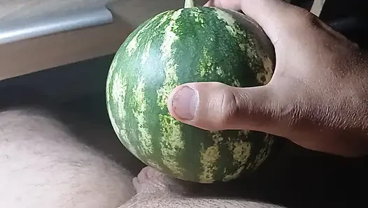 Karpuz çok tatlı ve sulu penisim sevdi!
