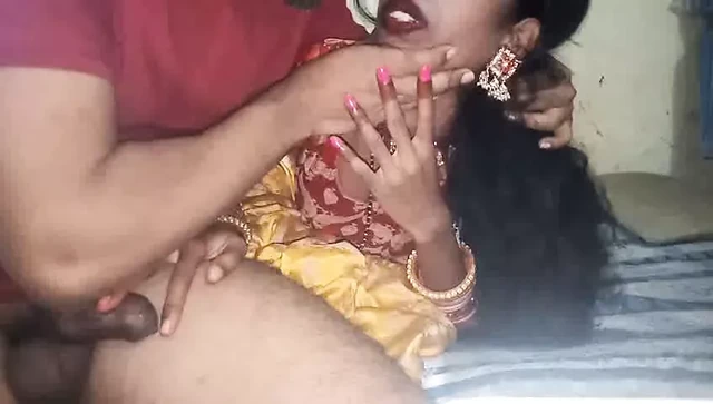 Desi bhabhi ka super hot awtar Me chudai