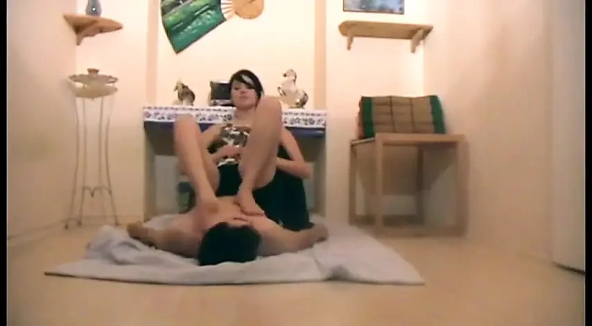 Tát chân vào Richie