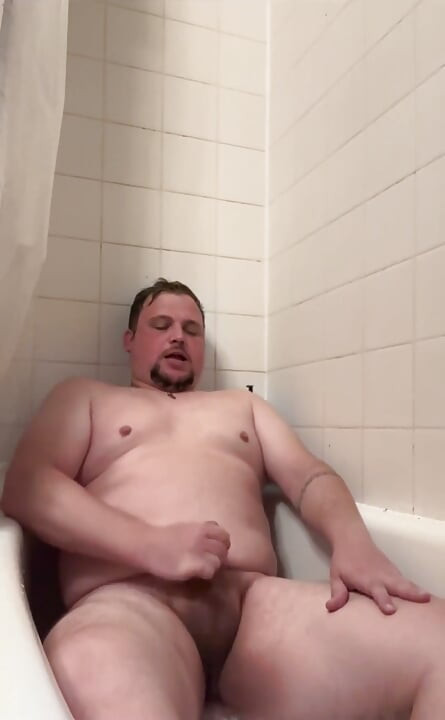 Cuming in My Bath Tube