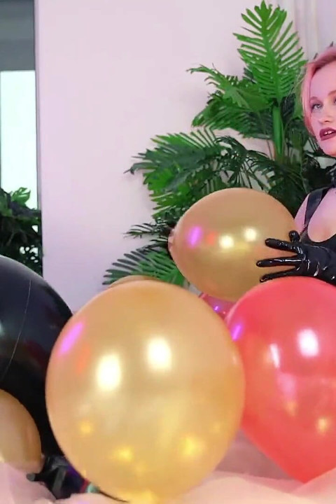 Looney Fetish, Air Balloons Lesbian Fun in Latex Rubber Costumes