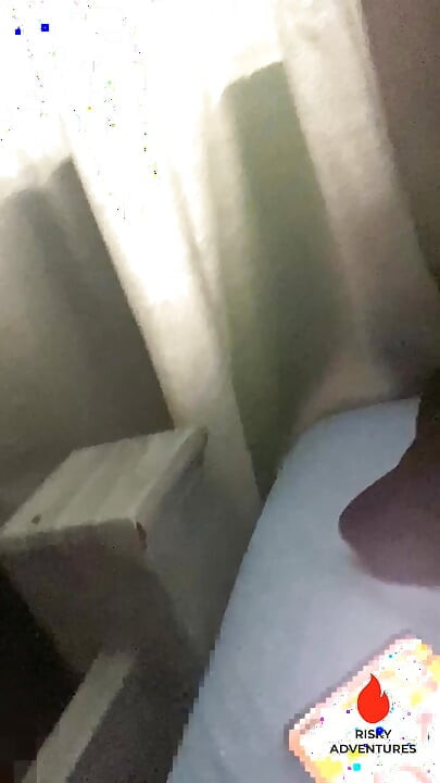 Als der leckere fickfreund geil wird, füttert er ihn mit sperma