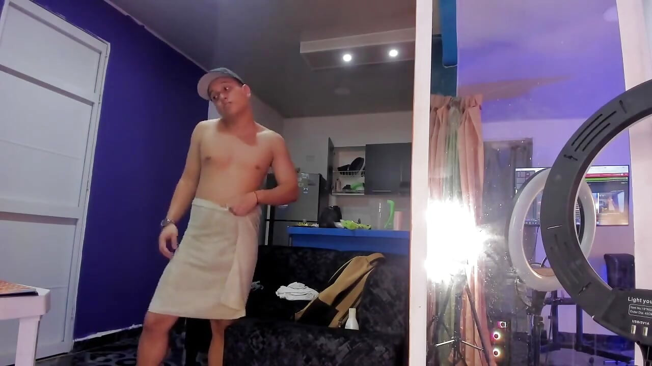 Ken Prince Colombian Femboy Is Surprised by His Roommate and Turns Himself in