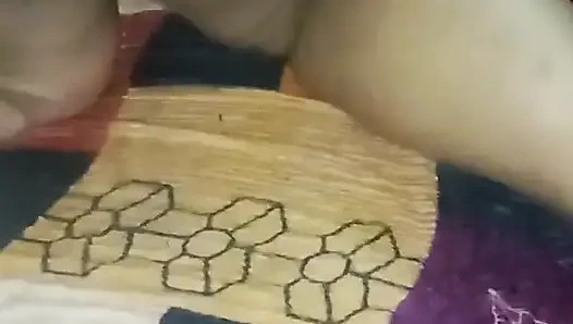 Tamilische Frau Gibt Vor, Sich Vor Ihrem Ehemann Auszuziehen