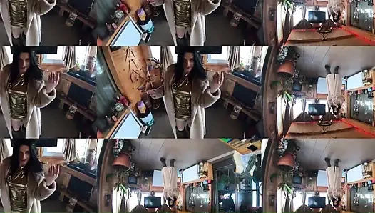 Memek berbulu cewek sange ini lagi asik nyepong kontol dan dientot gaya doggy pakai gaun emas di freezer