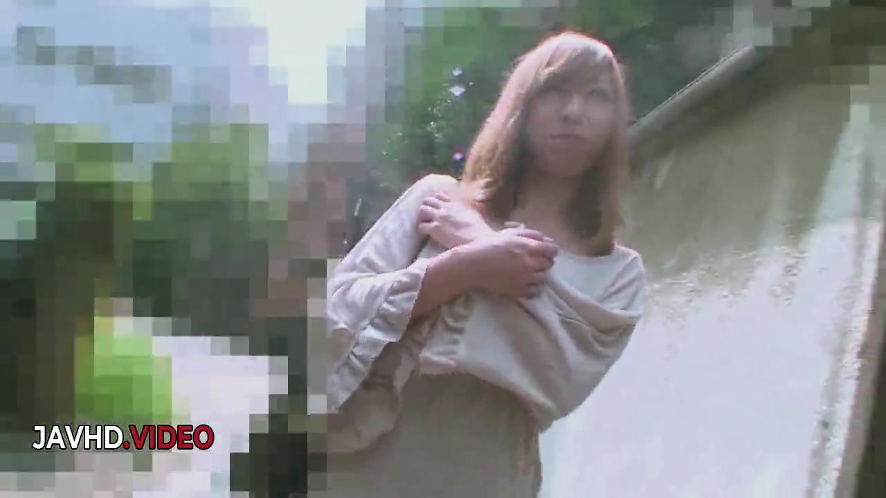 マナ・ウツミの官能的なJAVシーンは激しい情熱を満たし、充足感を渇望する