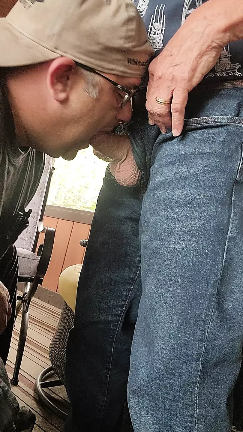 jimthedicksucker at yahoo. email. sandusky ohio. johnny 79 yr. old. mouth fucking me.