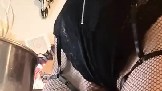 73 Giantess Cooking in Tiny Kitchen