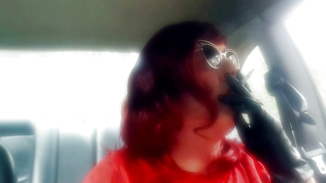 YOUR RED HEAD AUNT RUTHIE DESTROYS A MARLBORO 100 IN HER CAR