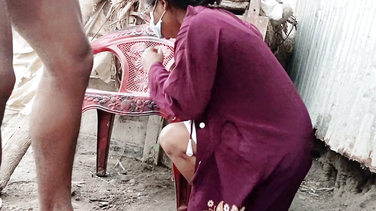 病毒式性爱视频：早上和年轻继妹做爱。