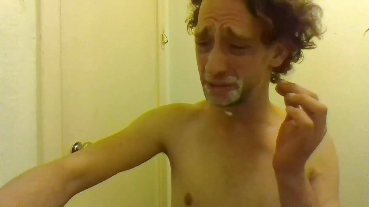 Gesicht rasieren fetisch Fanclub Video des monats - August 2021