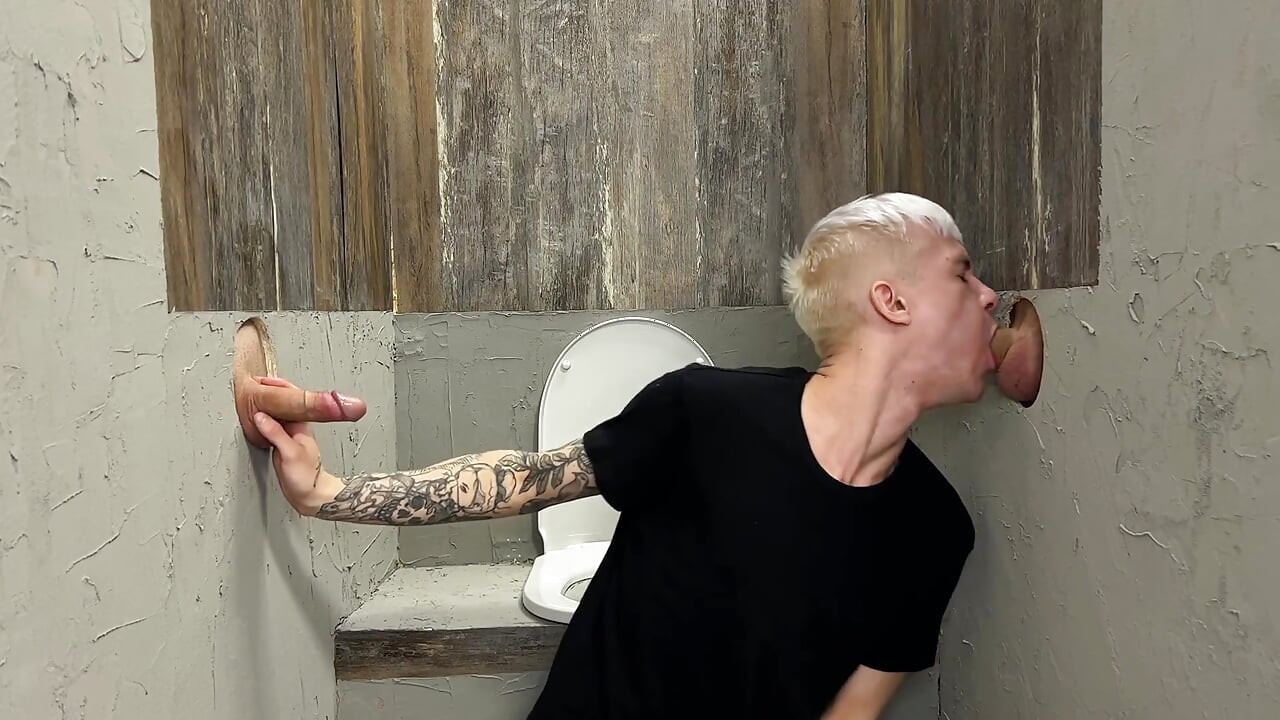 I Went to Masturbate in the Toilet, but in the End They Stuffed Me in My Mouth and Ass