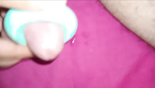 Yakışıklı adamın fillerine bak boşalıyor