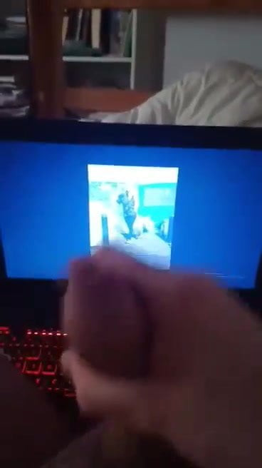 Cum tribute pour Ekoo10