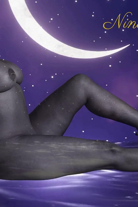 ニーナがマッサージ技術を学ぶ