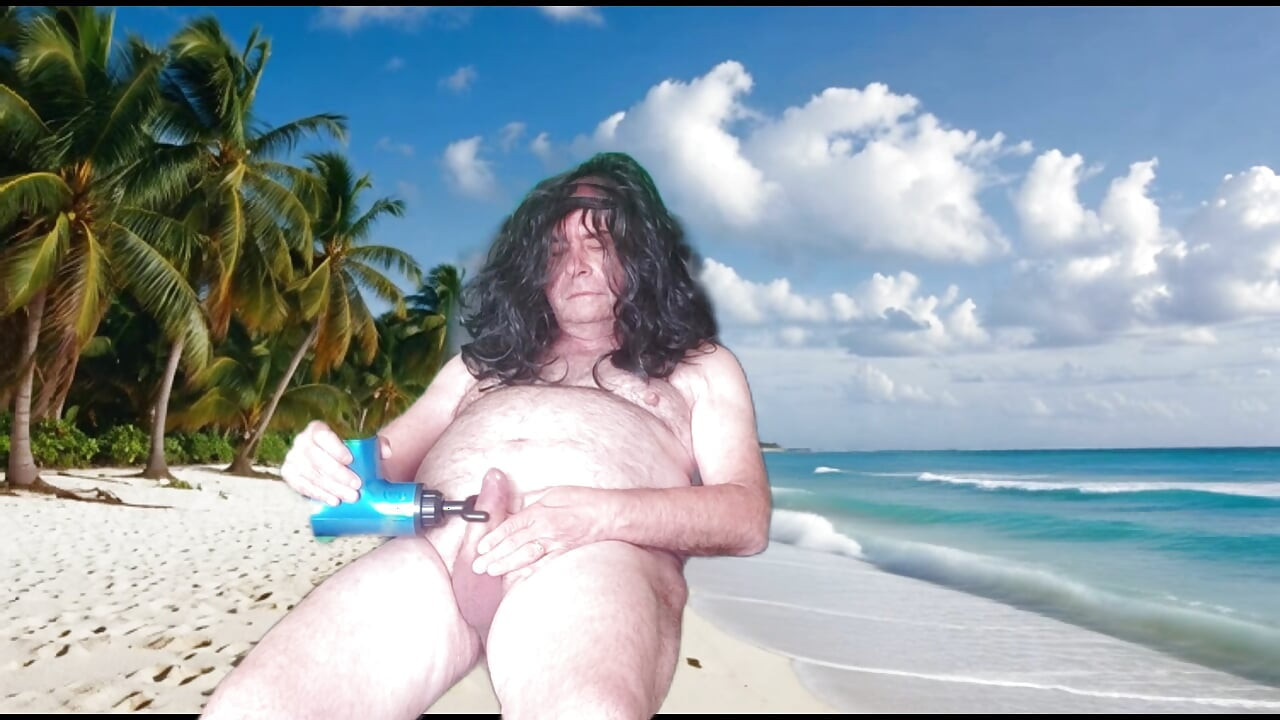 HOT BEACH VOYEUR WITH ADAMANDEVE AND LUPO