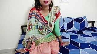 Xxx 印度铁杆德西操逼与 bhabhi ji 由 saarabhabhi6 角色扮演（第 -1 部分）印地语音频