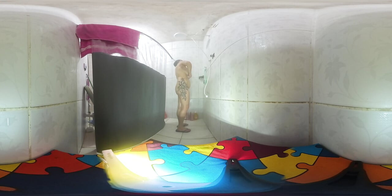 ¡Ven a tomar un baño conmigo!