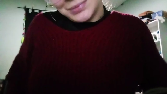 Playing with my tits 🤤