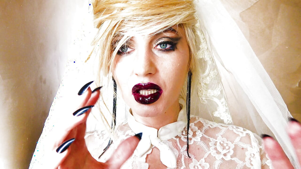 Femdom Lipstick Sexkisses