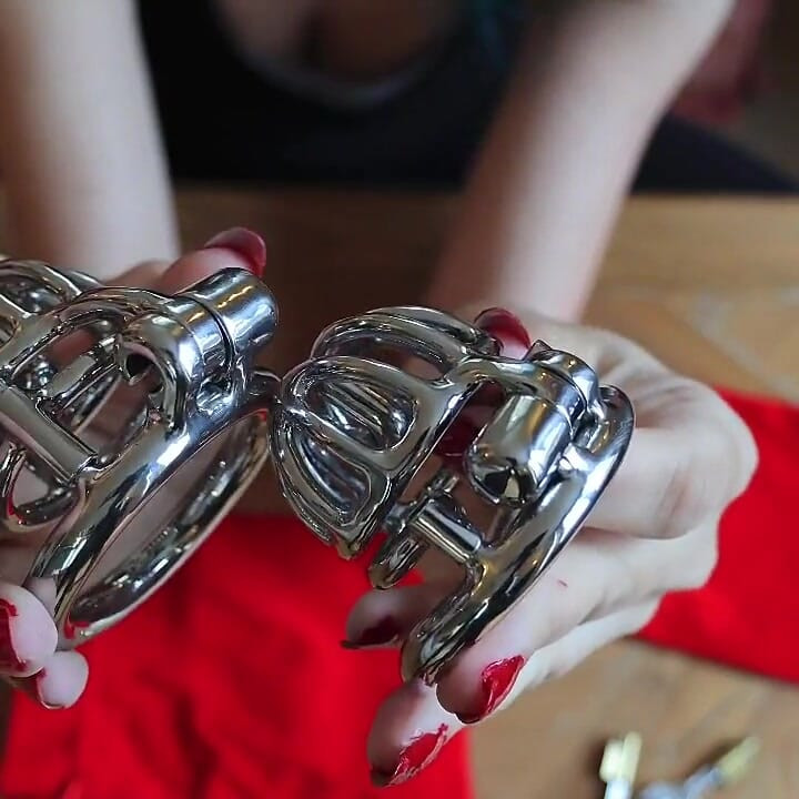 Nuevo desempacando la jaula de castidad rígida