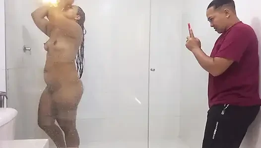 A delicious shower accompanied by the most slut in the neighborhood