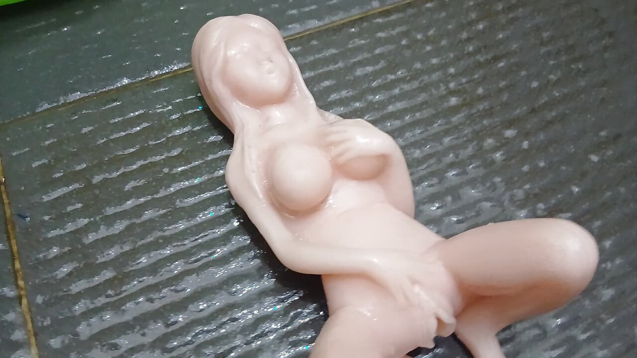 Gerçekçi yetişkin bebek fantezi rol oyunu (5 dakika)
