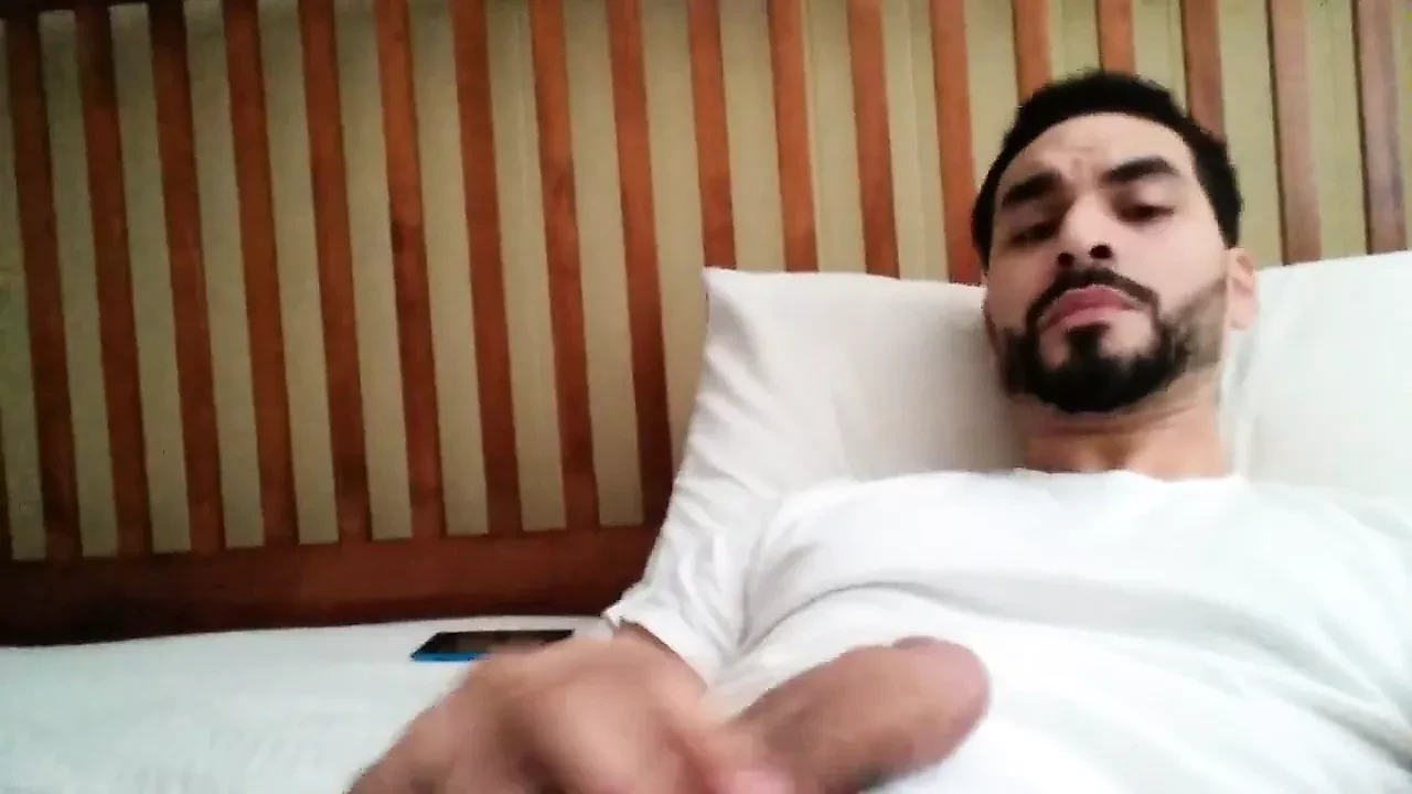 Str8 arabisk jerk i sin säng