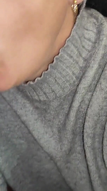 Isteri amatur panas blowjob dengan pancutan mani dalam mulut | Klip 1