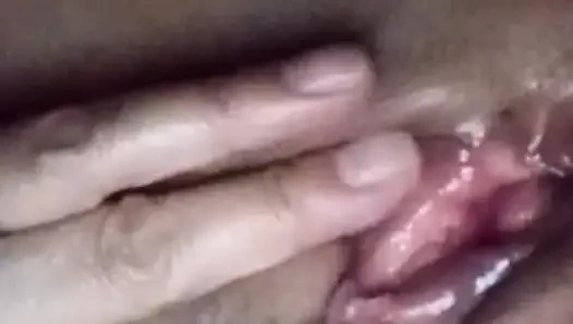 Blk yarağımı sert görmeyi çok seviyor