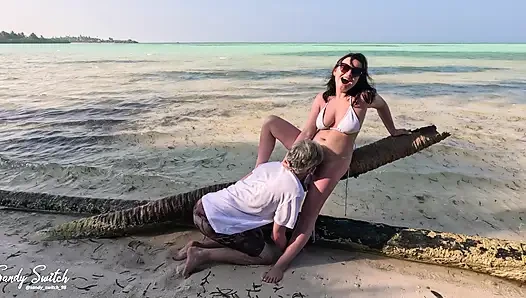 Cennette kadın egemenliği. Sahilde açık havada ibadet