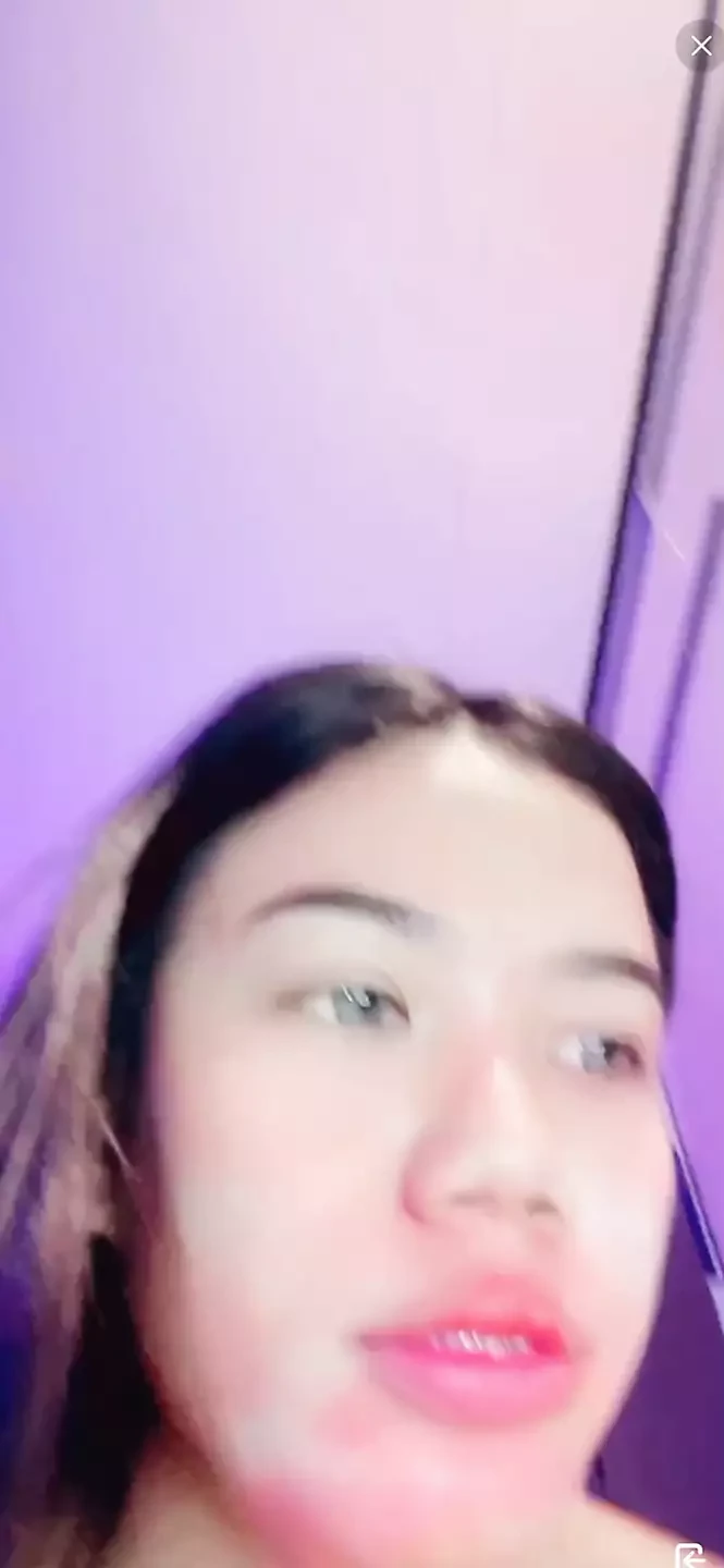 这个饥渴的荡妇已经准备好被群交了