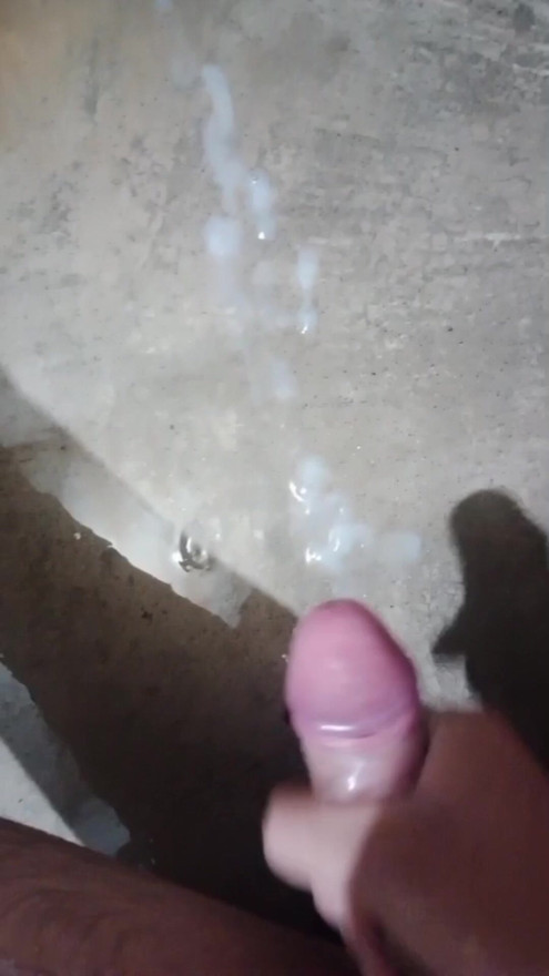 Alone boy do masturbate in toilet with there spit.