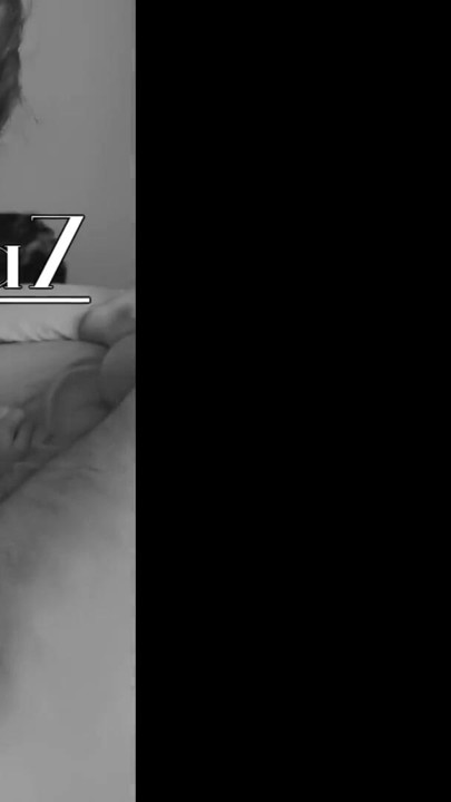 Dizlerimin üstünde, itaatkâr, senin için yarak emiyorum, çok salyalı derin boğaz | Klip 3