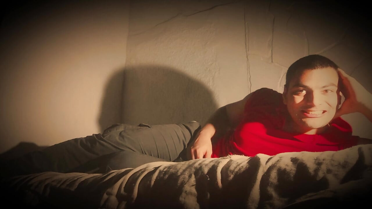 Sexy Gentleman Number 1 - Masturbation in bed with Latex Gloves - Cristopher Rebellato Alexis Large Penis 18 CM