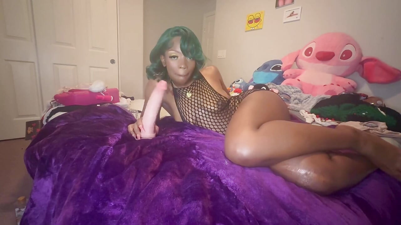Bratty dziwka ssanie dildo BWC