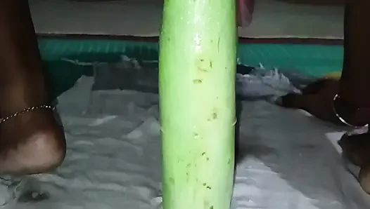 Bhabhi Ne jabardast louki chut me dala