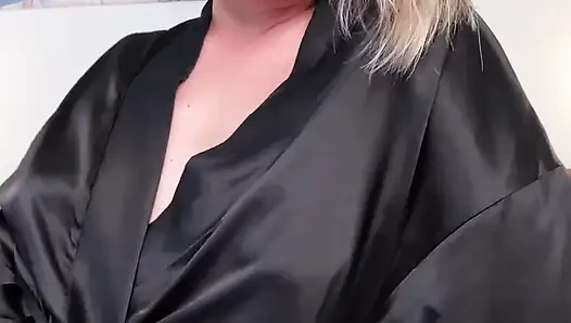 Is my pussy hot or not