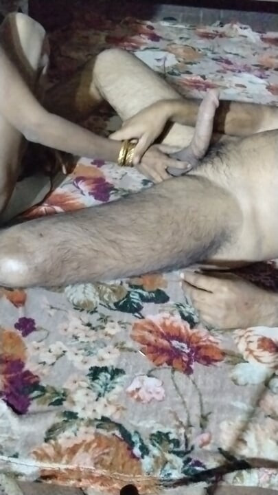 น้องสาวไม่แท้ Saba Gaashti เสียวครั้งแรก