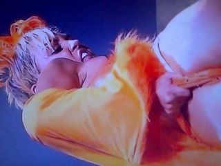 Cum on Miley Cyrus ass 5