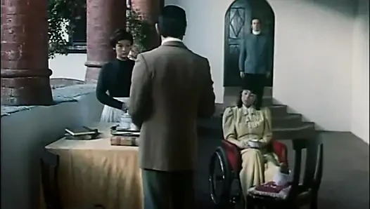 Güzel sarışın yarak kalede amcığını emiyor