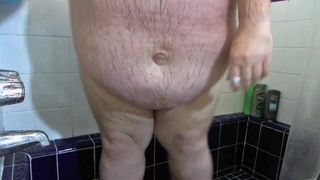 샤워하는 뚱뚱한 남자 #8