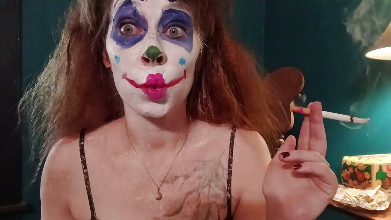 Clownmake-up en rokenfetisj