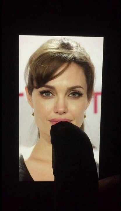 Cum on Angelina Jolie