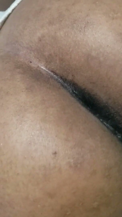 Mira el lado salvaje de una mami amateur rogando por un duro martilleo en perrito | Clip 2