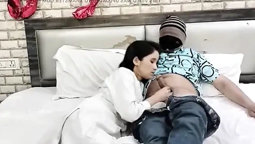 Aku membawa gadis sekolah ke hotel dan menidurinya dengan keras.