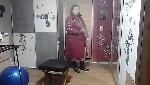 Here Is Your Mistress, Giving You Orders