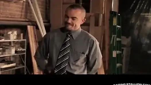 Çivi kadar sert