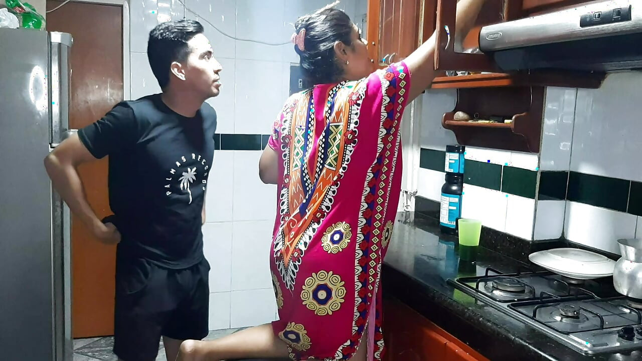 I give my stepmom a good massage